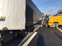 LKW Ladung verschoben A 3 Rich Oberhausen Hoehe AS Koeln Dellbrueck SP P12